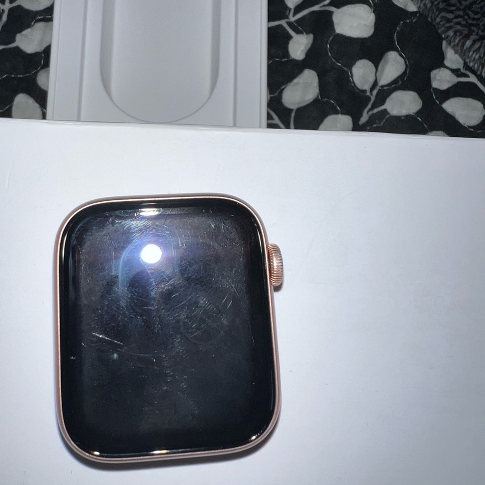 Apple Watch Series 5 (GPS, 44MM)